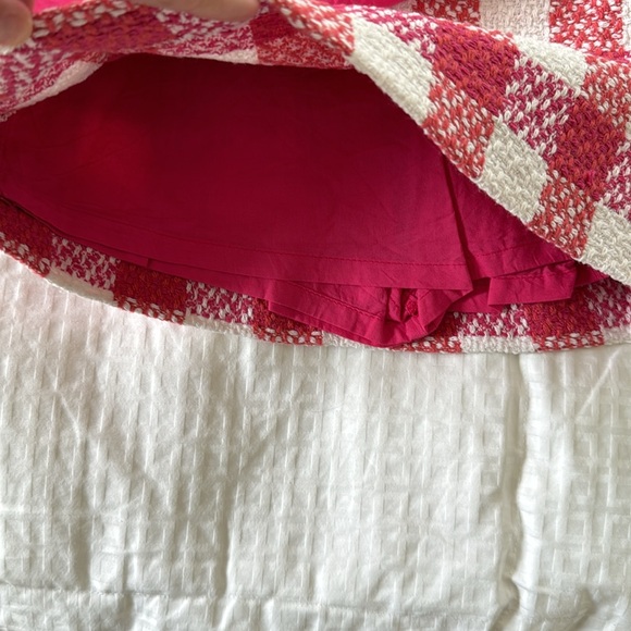 ZARA short skirt with built in shorts. Like new condition. Size 6 - Picture 2 of 6